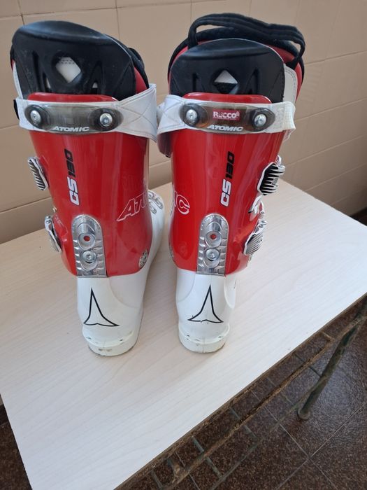 Ски обувки       .