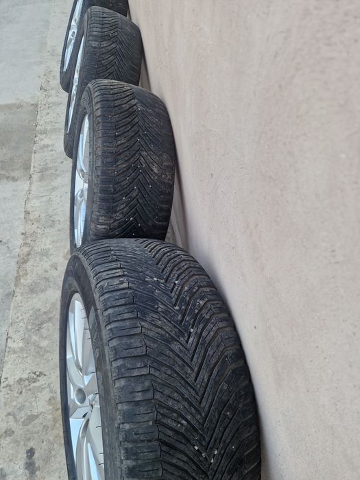 Vand 4 roti de Tuareg 5×130 cauciucuri michelin cross climate 225/55/18 Dot 2024