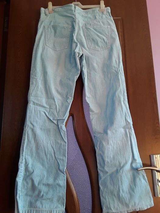 Vând Blugi Damă  H M  Mărimea 40