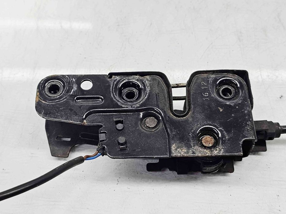 Broasca capota Audi A4 (8K2, B8.5) Facelift [Fabr 2008-2015] 8K0823509