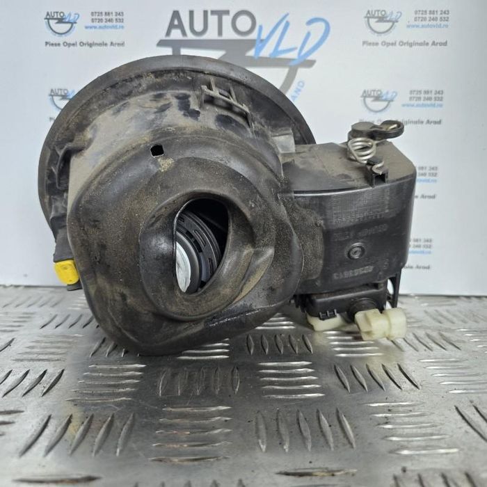 Capac usa rezervor cu motoras Opel Mokka X