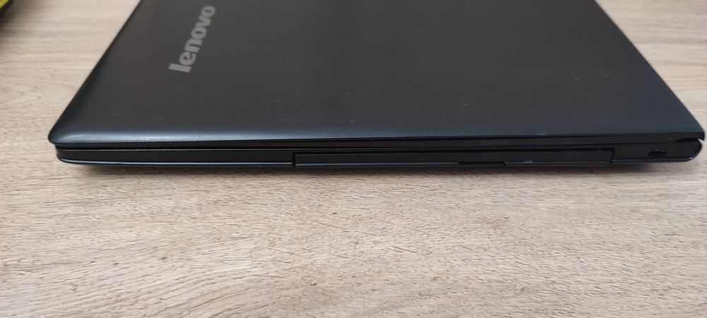 Laptop lenovo i5 windows 10 si office 2024 Cititi Anuntul