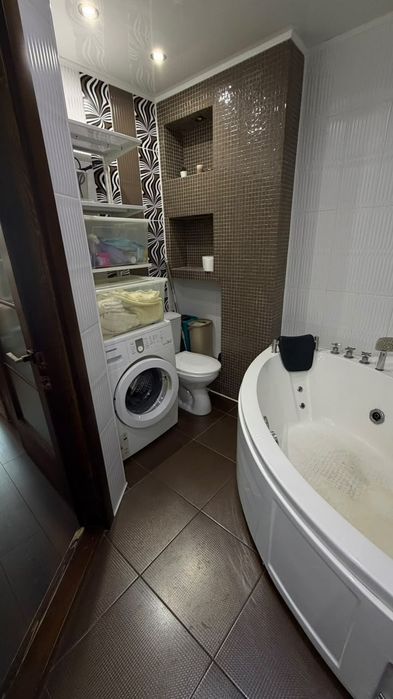 Продам 3х р-н Пирамиды 7/9нов план.