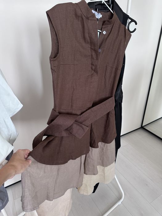 Платье коричневое с воланами лен