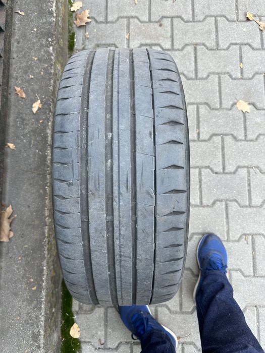 Гуми Continental 245/35/20 и 275/30/20 спорт пакет. DOT 2023.