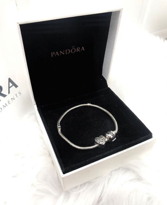Женски гривни Pandora