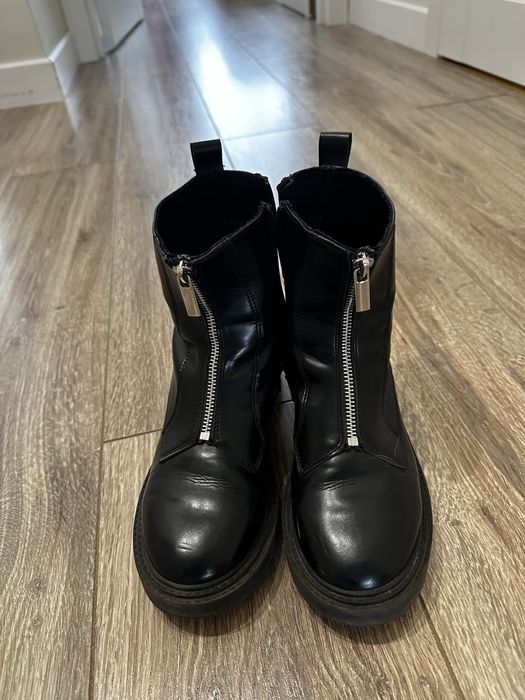 Продам осенние сапоги для девочки Zara