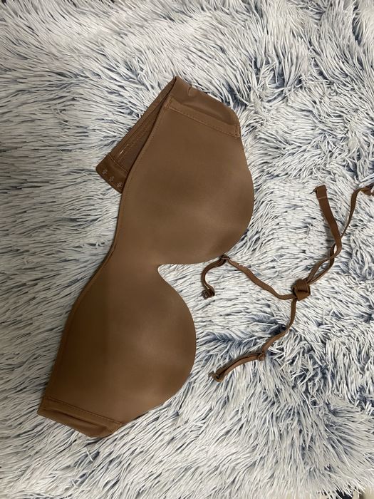 Сутиен бриджитка с уникален повдигащ ефект