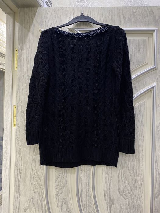 Ayollar koftasi sotiladi