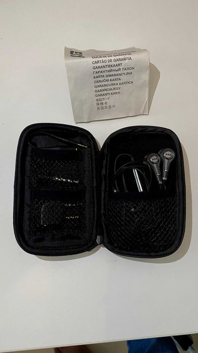 Casti AKG studio reference K319