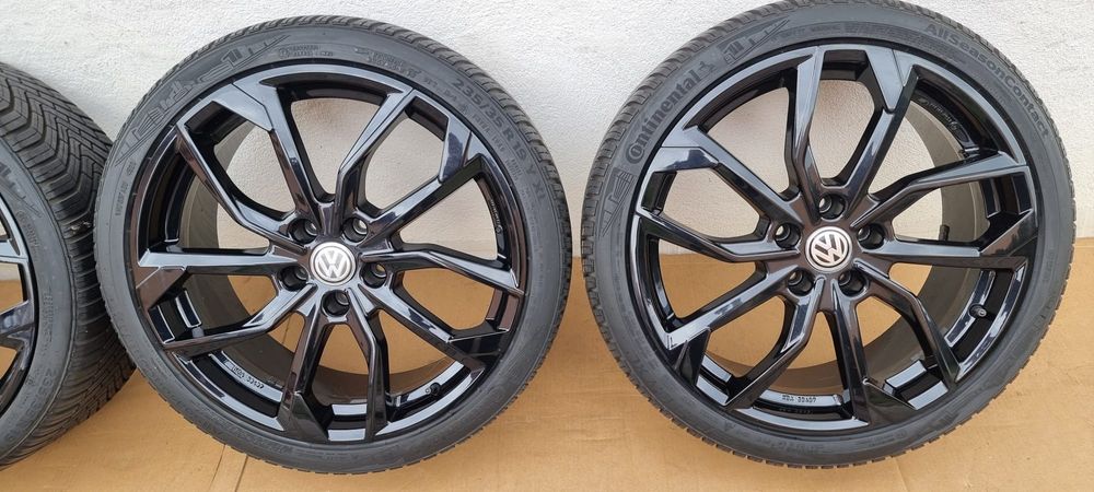 Jante r 19 golf 7,8 GTI anvelope 235 35 19 mixte(allseasons)
