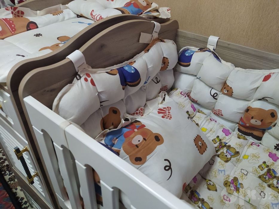 Yangi detskiy korovat sotiladi.