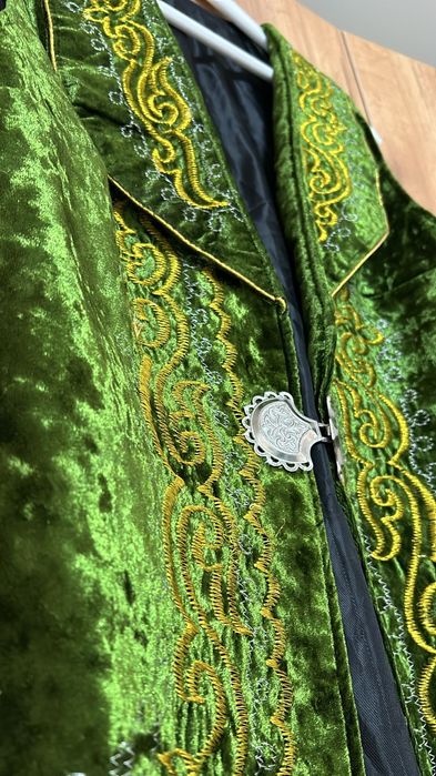 На прокат костюмы