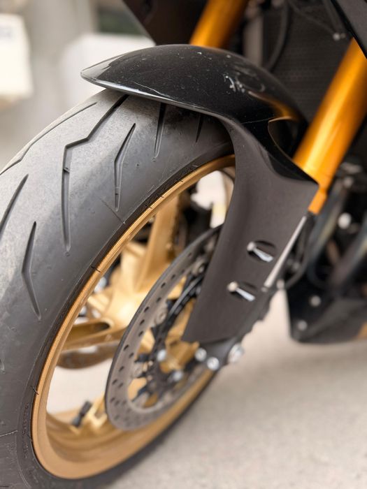 Спортбайк Yamaha YZF R1