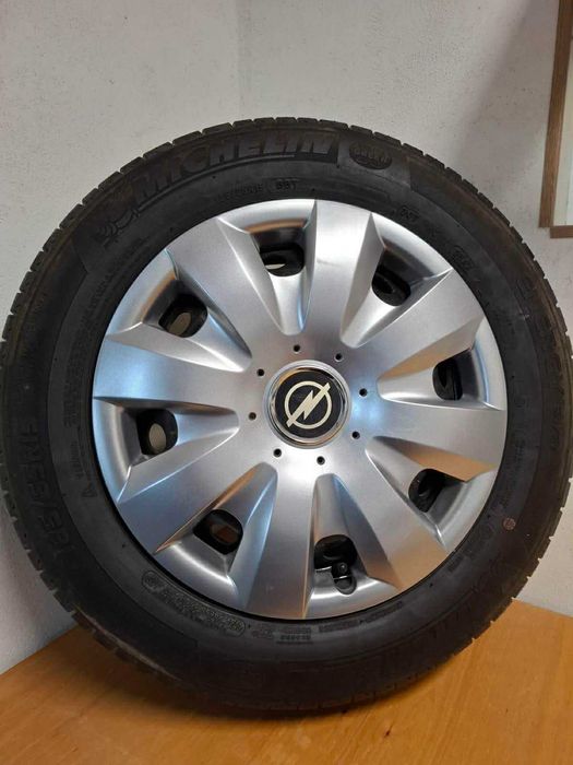 Джанти 15х6J/EТ 48 с гуми Michelin 185/65/15 и тасове OPEL