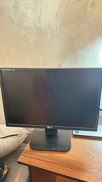 Экран компьютера Lg