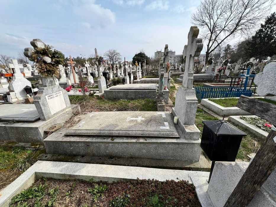 Loc de veci / Cripta 2 locuri - Cimitir Bucurestii Noi