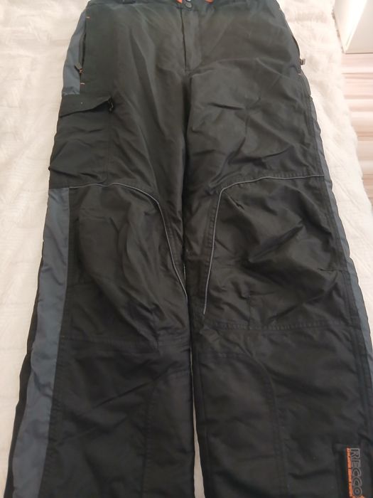 Pantaloni pentru ski
