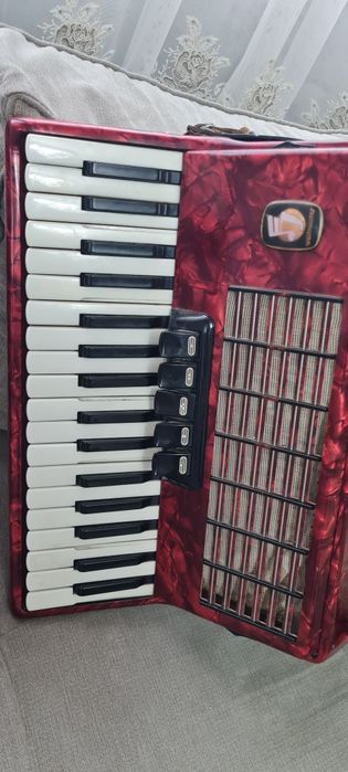 Акордеон, велтмастер. 40 баса