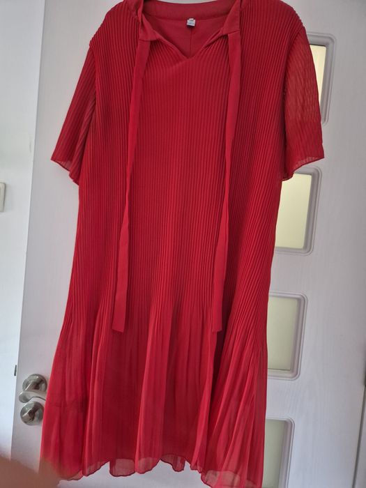 Rochie rosie  gravida