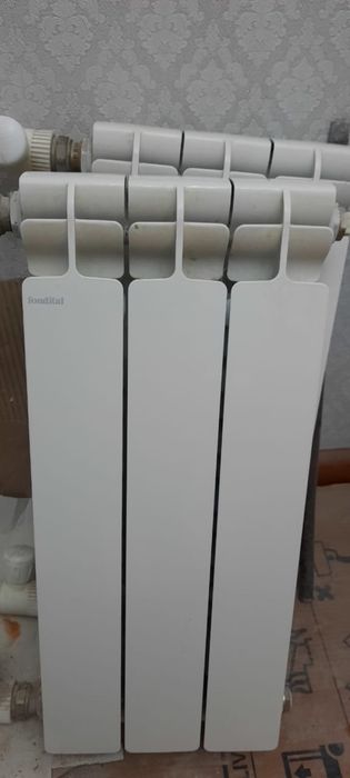 Батареи 3х секции , 2шт осталась