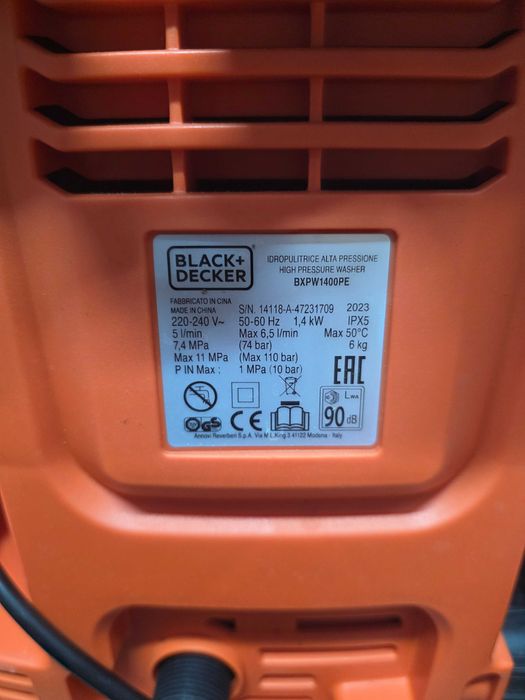 Aparat de spalat cu presiune Black+Decker Presiune maximă (bar) 110; consum de energie (kW) 1,4; debit maxim (l/h) 390