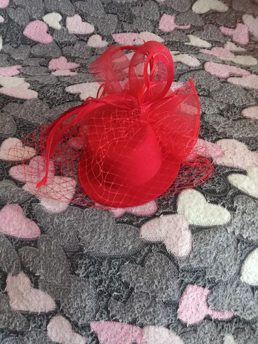 Ободки,шляпки,юбочки для девочек