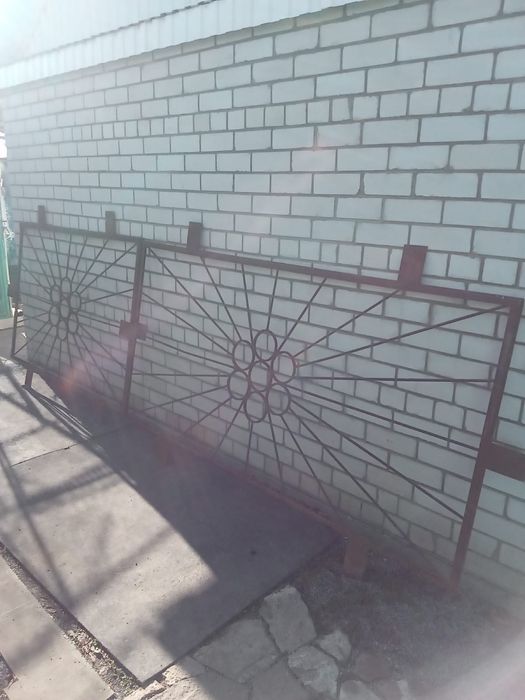 продам решетки железные