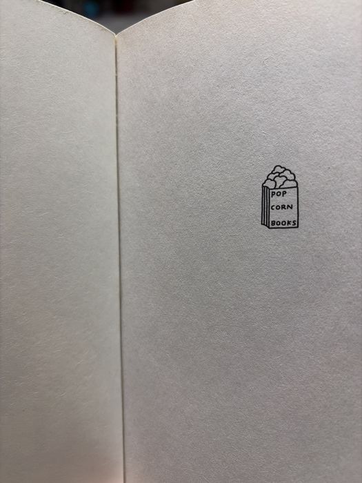 Книга «Лисья нора»