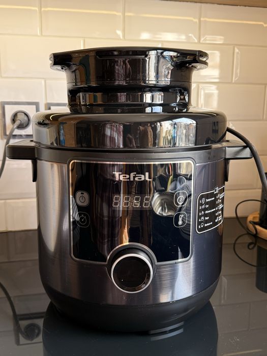 Продавам Мултикукър Tefal Turbo Cuisine & Fry 2-в-1 (7.6L)