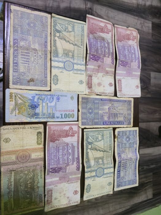 Vând bancnote vechi de colectie