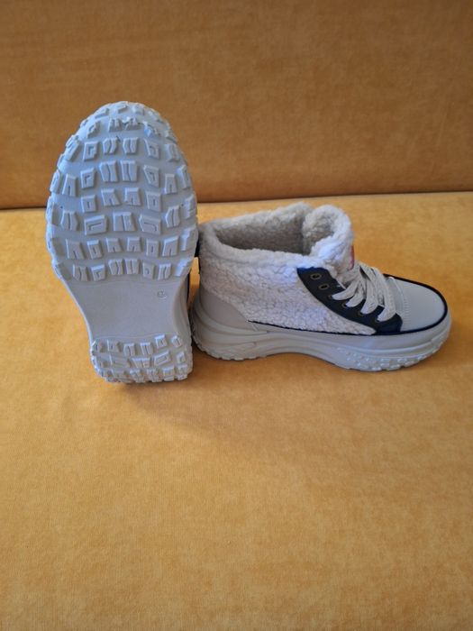 Дамски зимни обувки