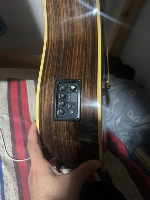 Yamaha fgx830c с двумя звуко снимателями