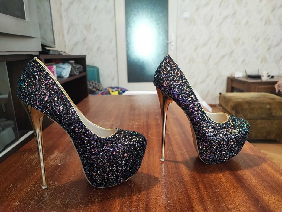 Обувки Дамски на Висок ток 12см в Диско цвят с Пайети-Като Нови