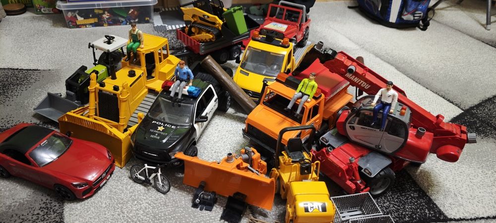 Jucării Bruder, modele multiple, accesorii, personaje