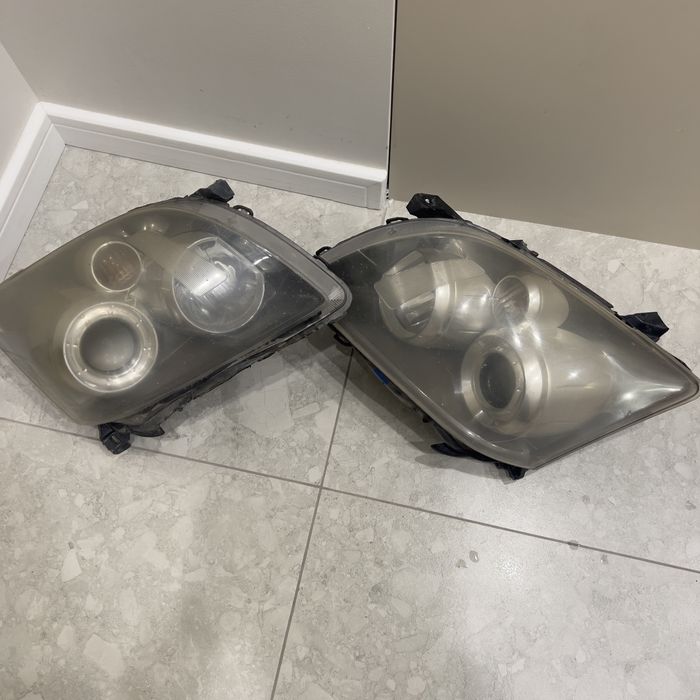 Передете фары на Avensis Т250 рестайлинг 2007г