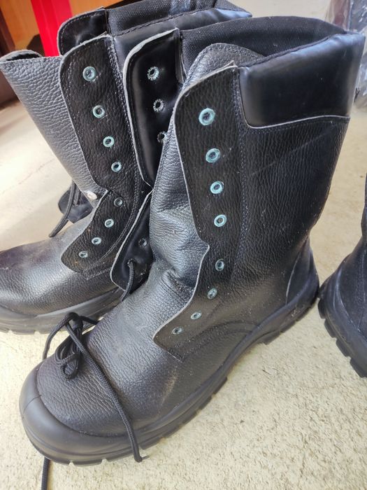 Работни обувки с бомбе 48 номер
