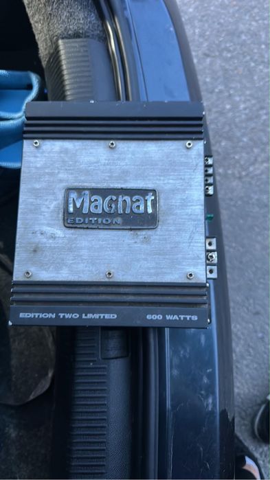 Vand Subwoofer si Statie