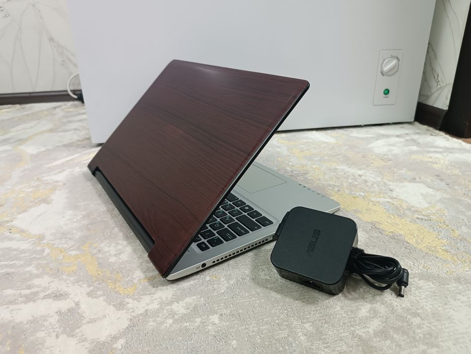 Ноутбук ASUS Core i5 SSD.