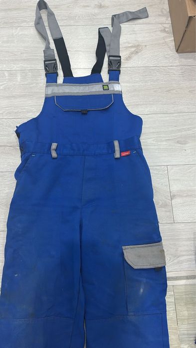 Продам спец одежду
