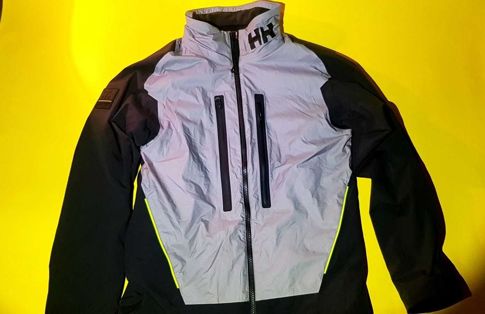 Продавам висок клас яке Helly Hansen ÆGIR Ocean Race Series (H2Flow™)