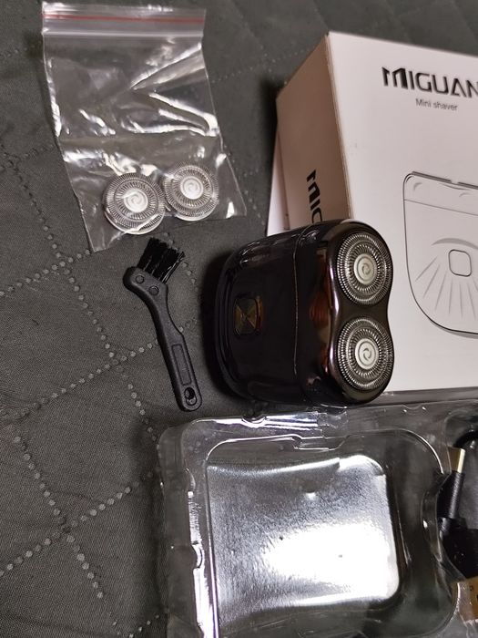 Мини машинка за бръснене