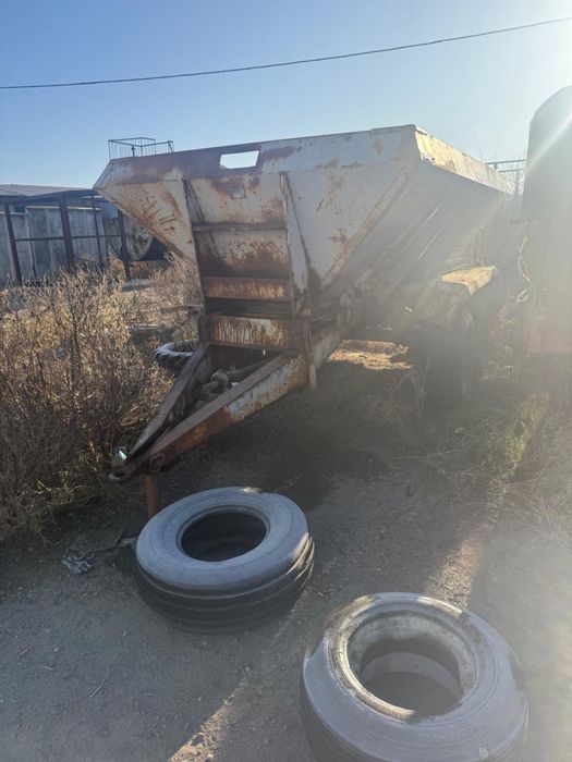 Пескоразбрасыватель