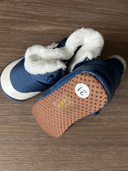 Vand papucei noi nr. 21