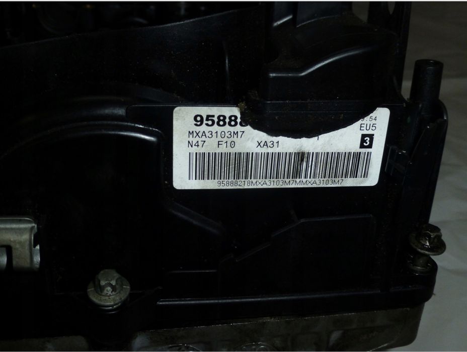 BMW F10 F20 F30 F45 E84LCI капак клапани за двигател N47