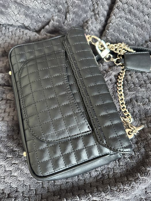 Оригинална чанта Guess