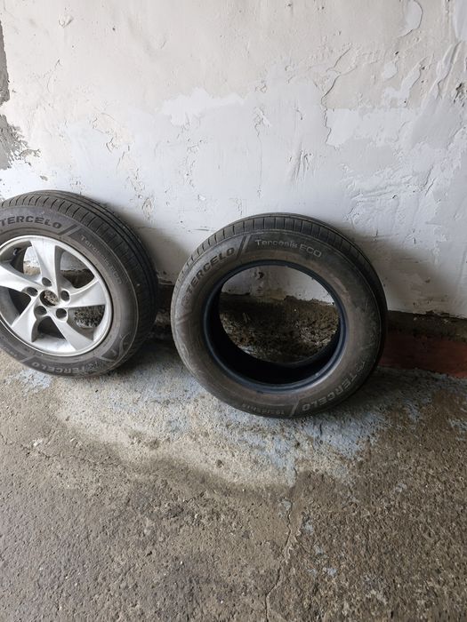 Покрышки один с дисками