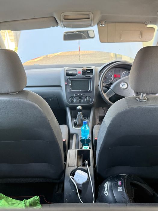 Vând wolkswagen golf 5