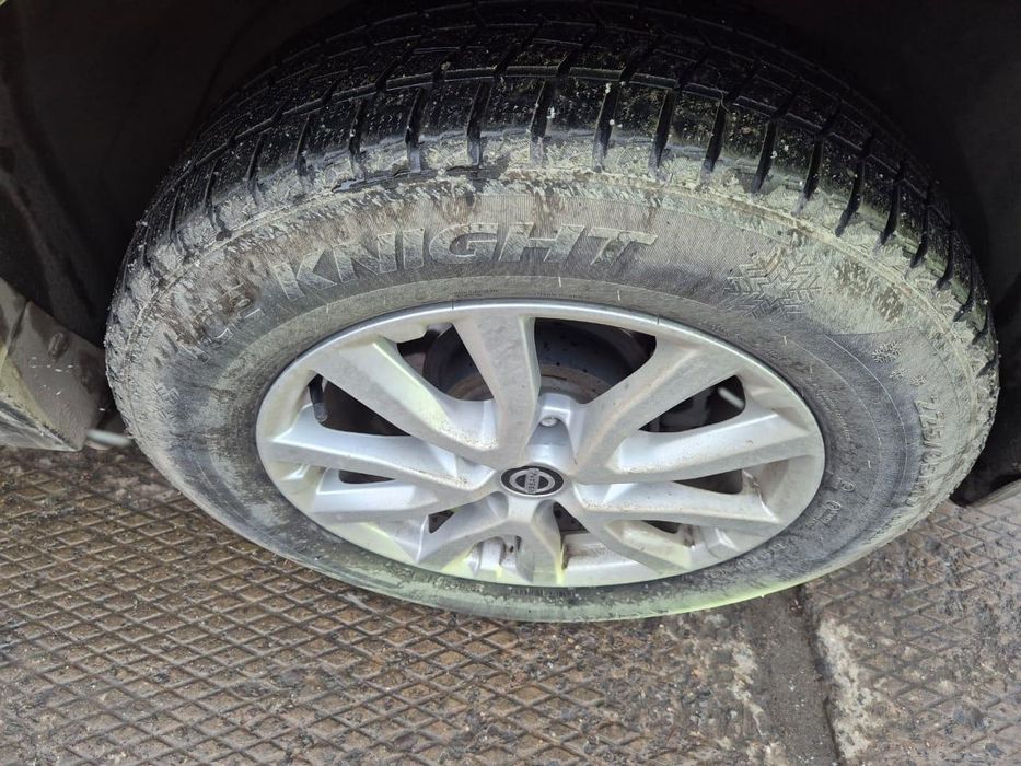 Продам шины зимние 225 / 65 / R17