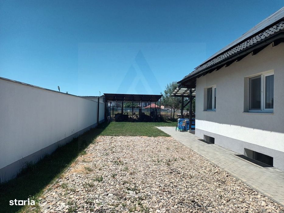 Casa individuala 5 camere 150 mp utili si teren 460 mp in Cristian